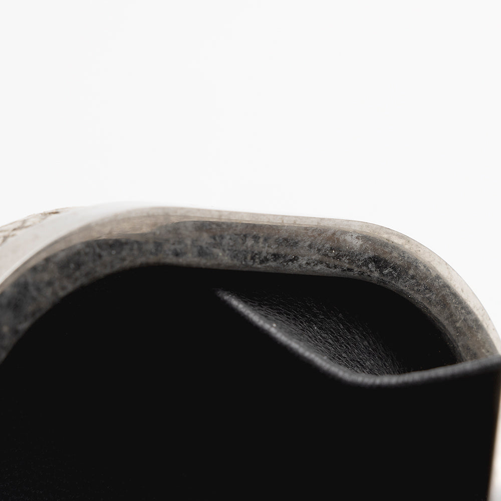 Alexander McQueen Leather Knuckle Box Clutch (SHF-22045)