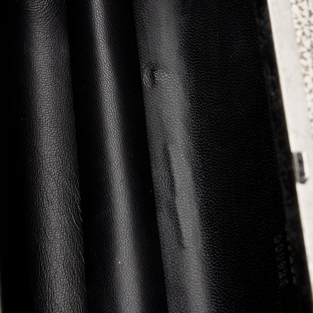 Alexander McQueen Leather Knuckle Box Clutch (SHF-22045)