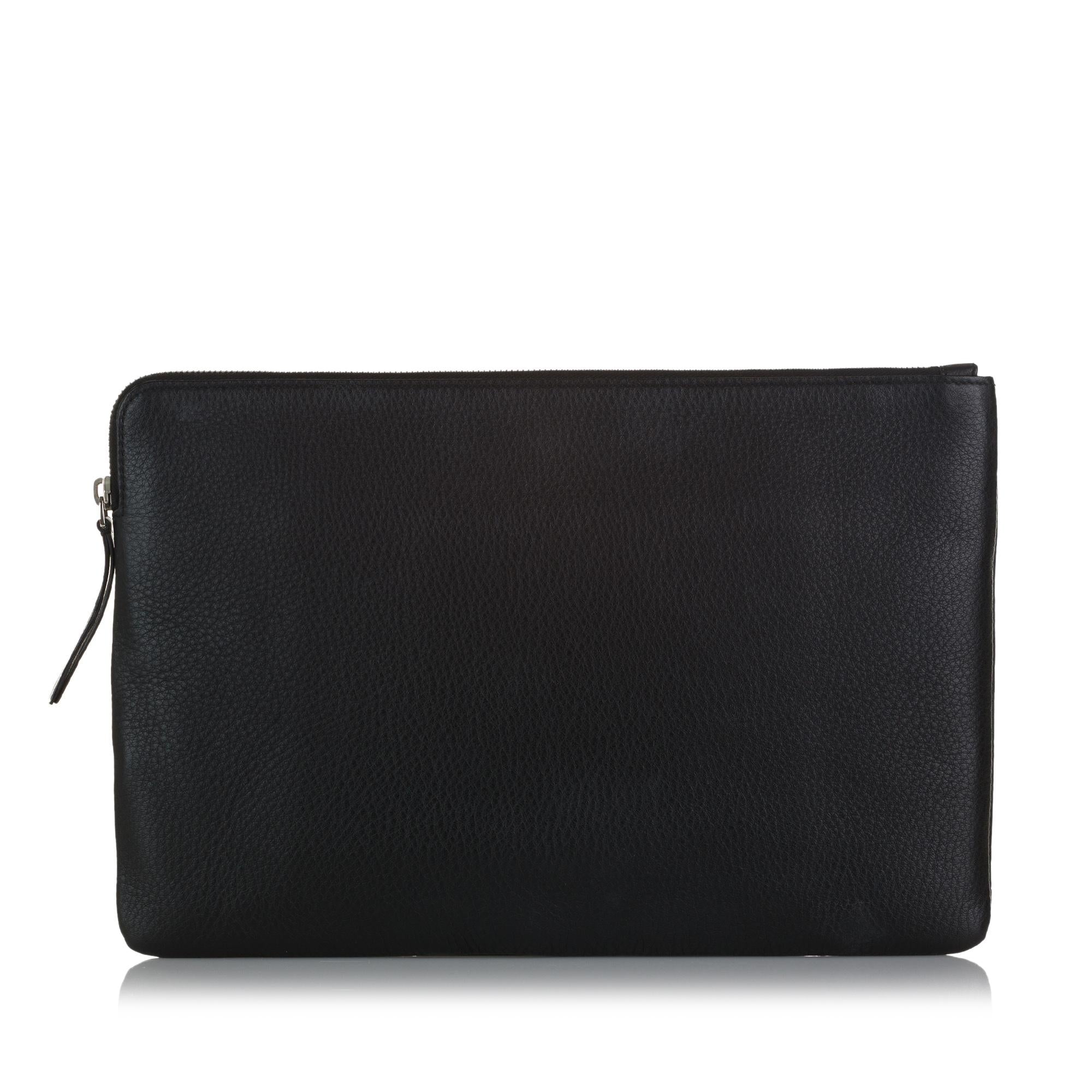 Balenciaga Everyday Logo Clutch (SHG-R17o5t)