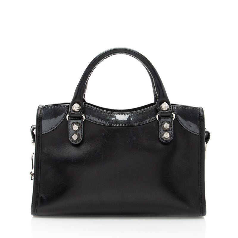 Fendi Borsa Mini B Black Patent Leather Handbag – Dignity Jewels Inc.