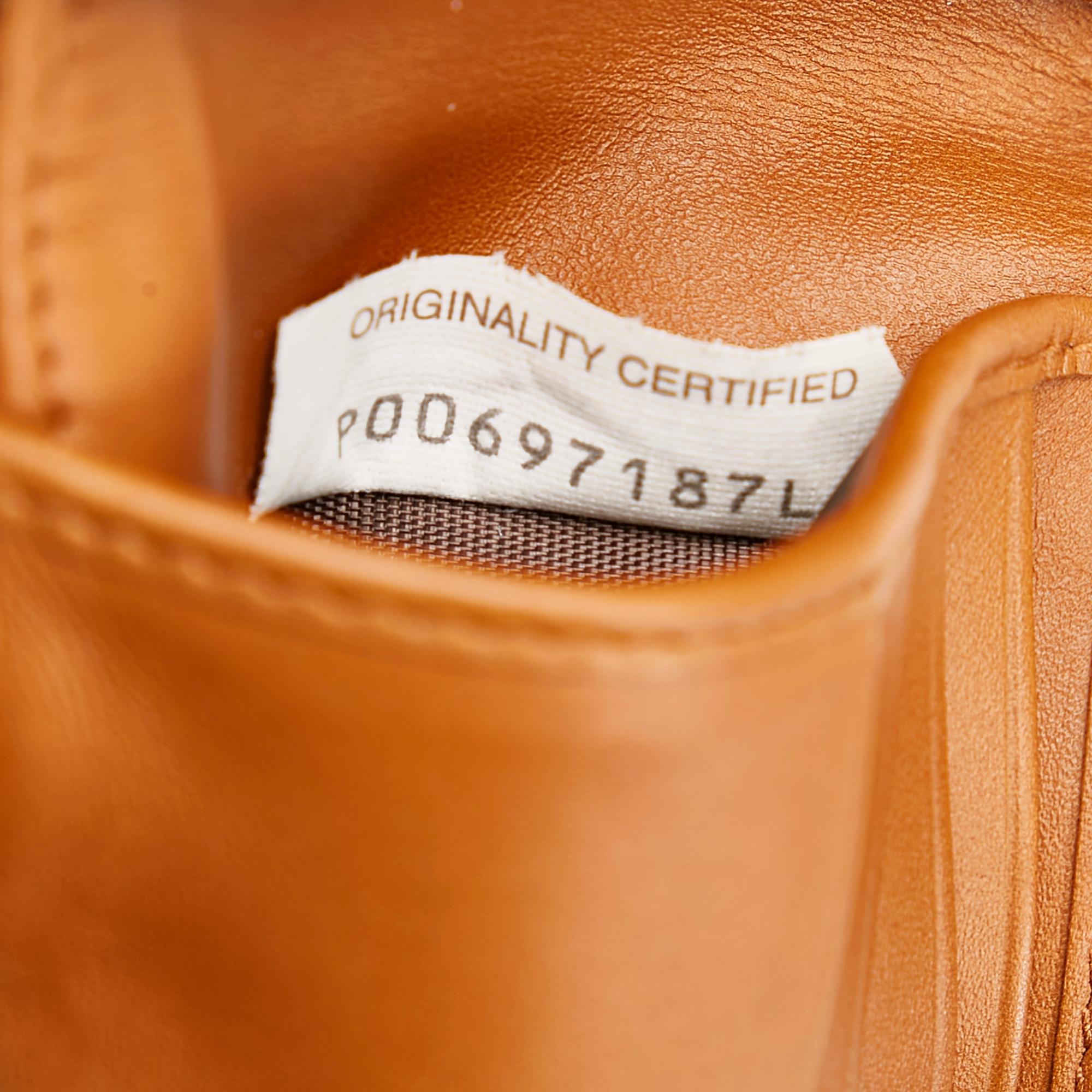 Bottega Veneta Intrecciato Bi-fold Wallet (SHG-37795)