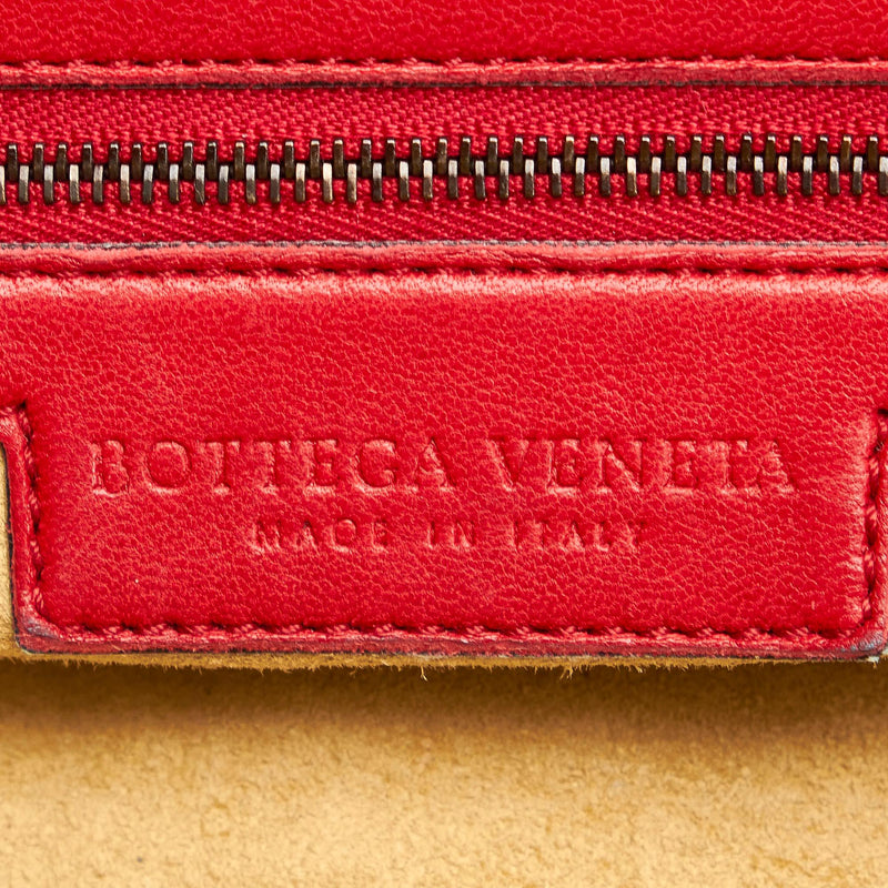 Bottega Veneta Intrecciato Leather Handbag (SHG-28134)