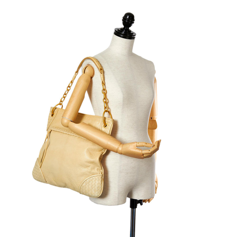 Bottega Veneta Intrecciato Leather Shoulder Bag (SHG-24944)