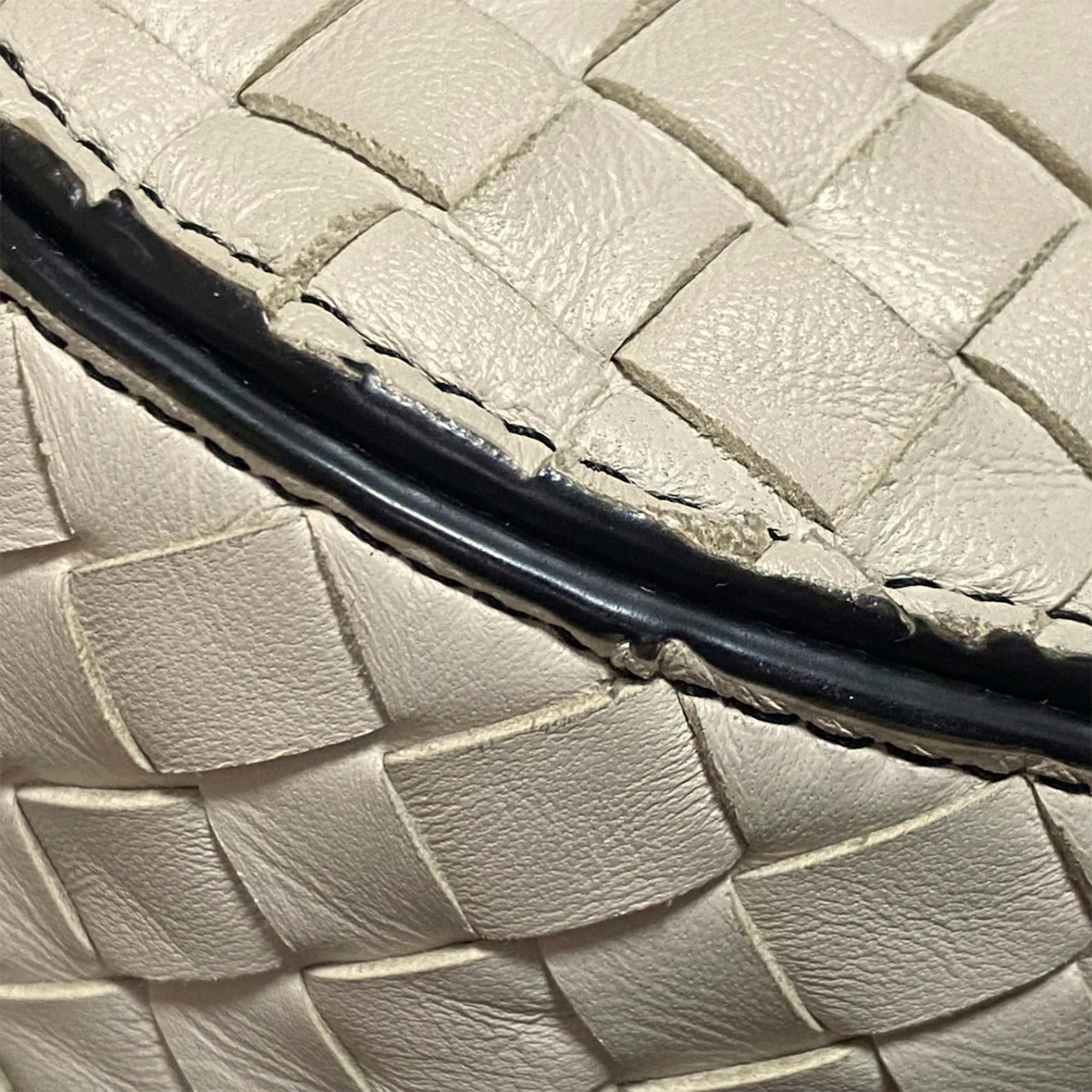 Bottega Veneta Intrecciato Loop Leather Hobo Bag (SHG-35862)