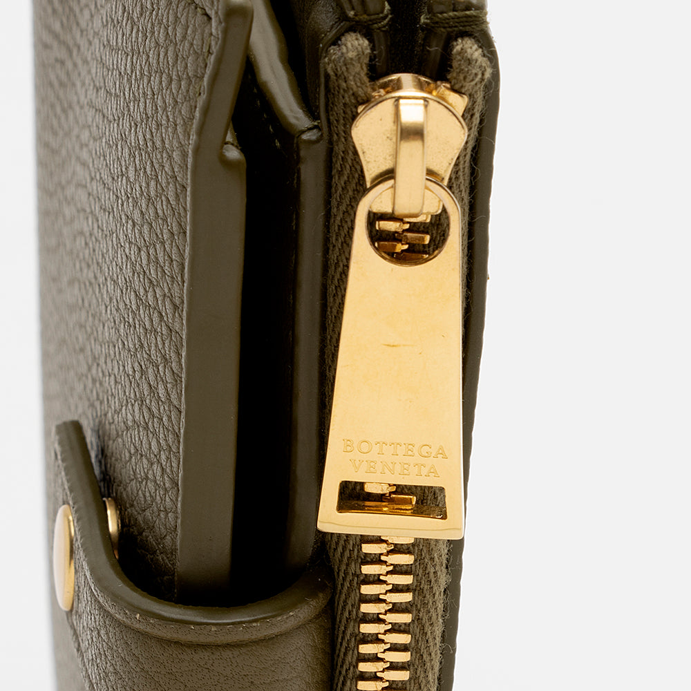 Bottega Veneta Leather Bi-Fold Wallet (SHF-22071)