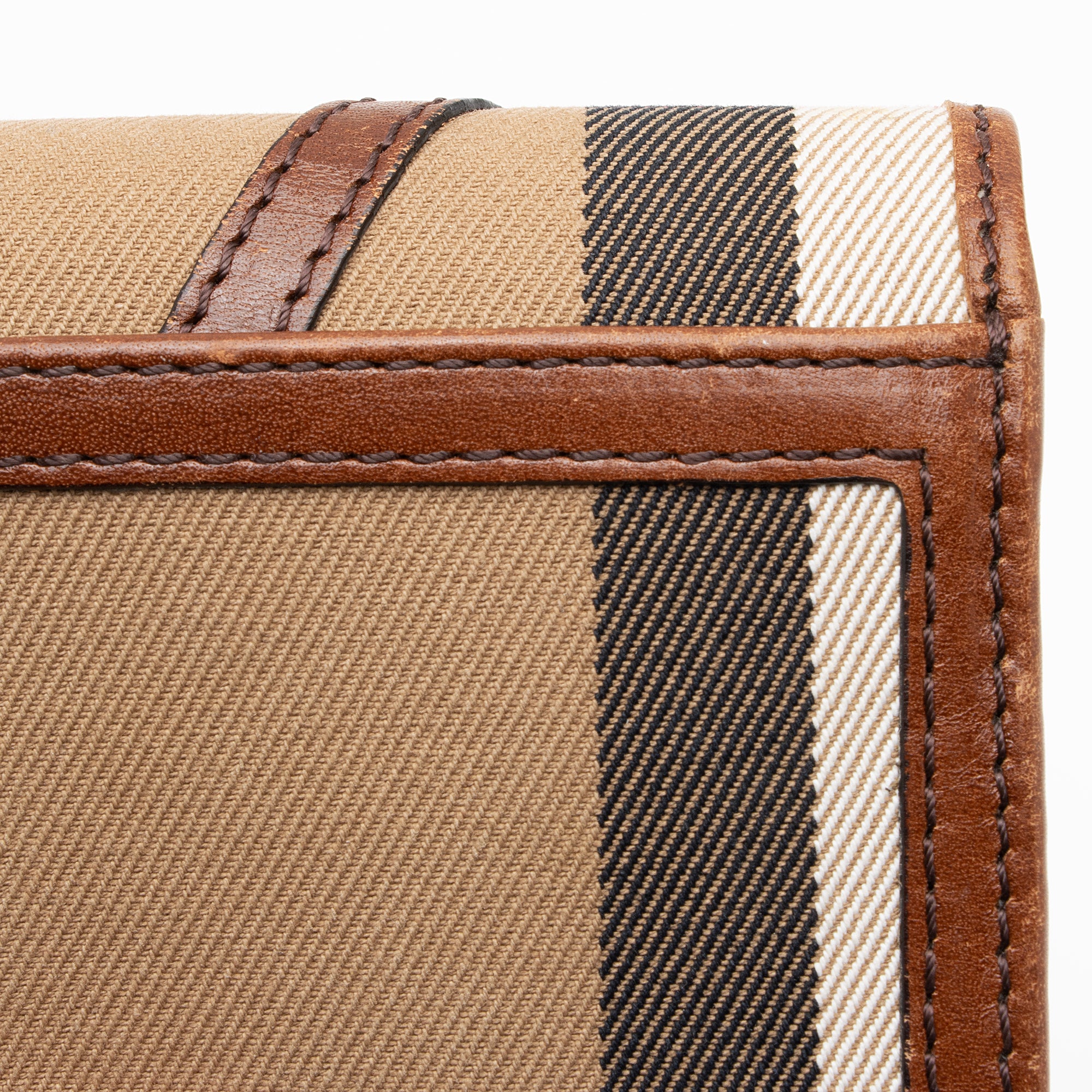 Burberry House Check Bridle Penrose Continental Wallet (SHF-Nqh5fC)