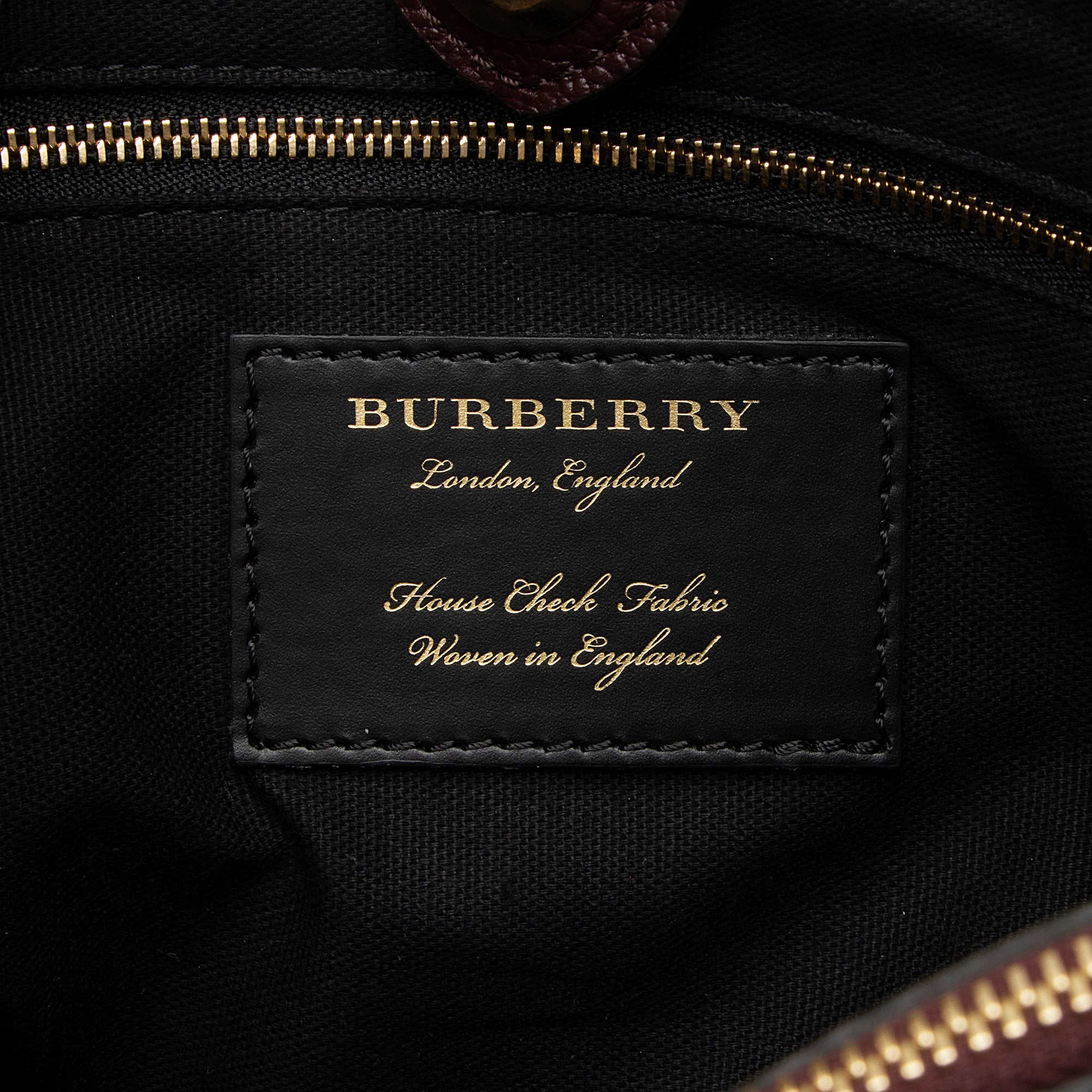 Burberry House Check Leather Banner Medium Tote (SHF-23800)