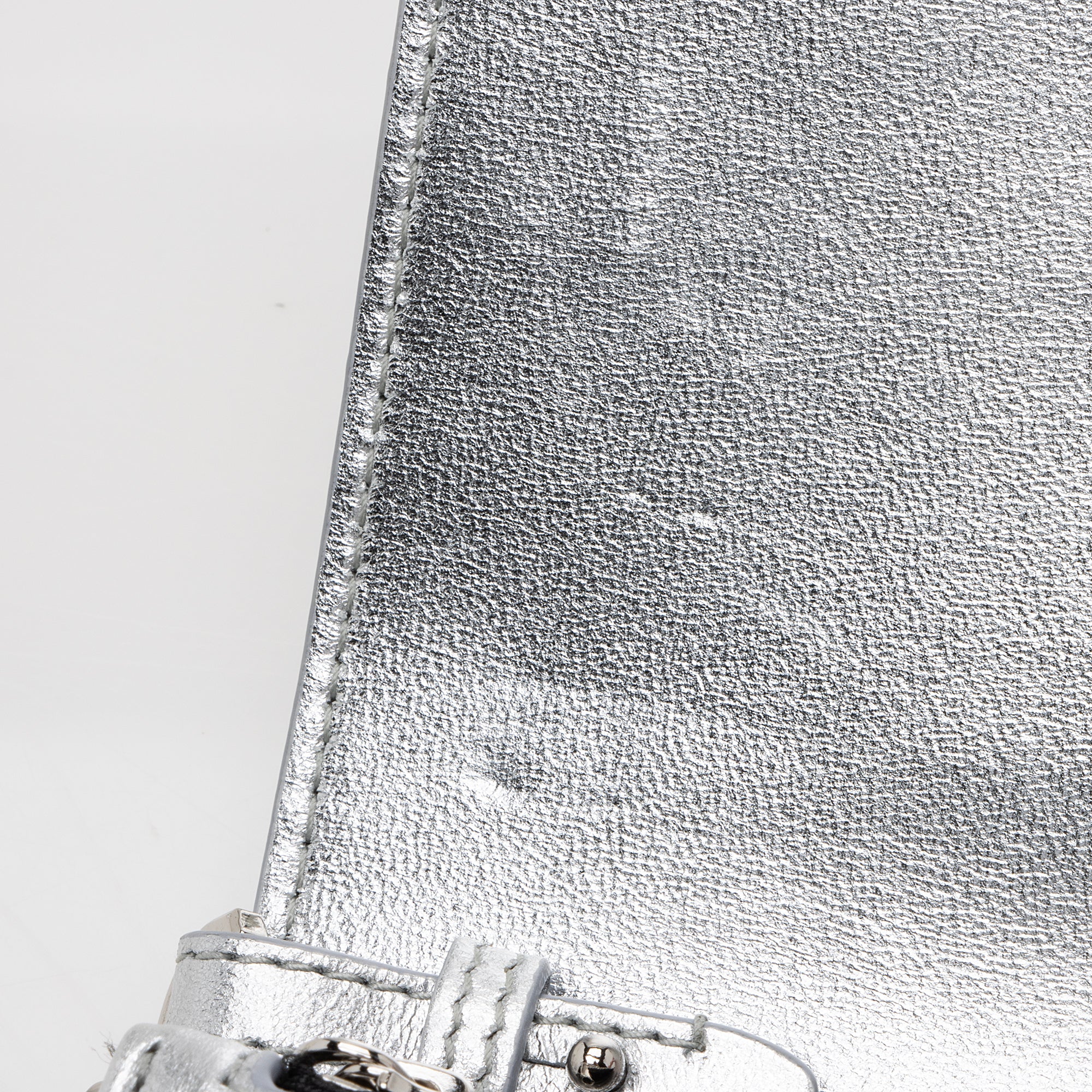 Burberry Metallic Quilted Lambskin TB Lola Wallet on Chain (SHF-22393)