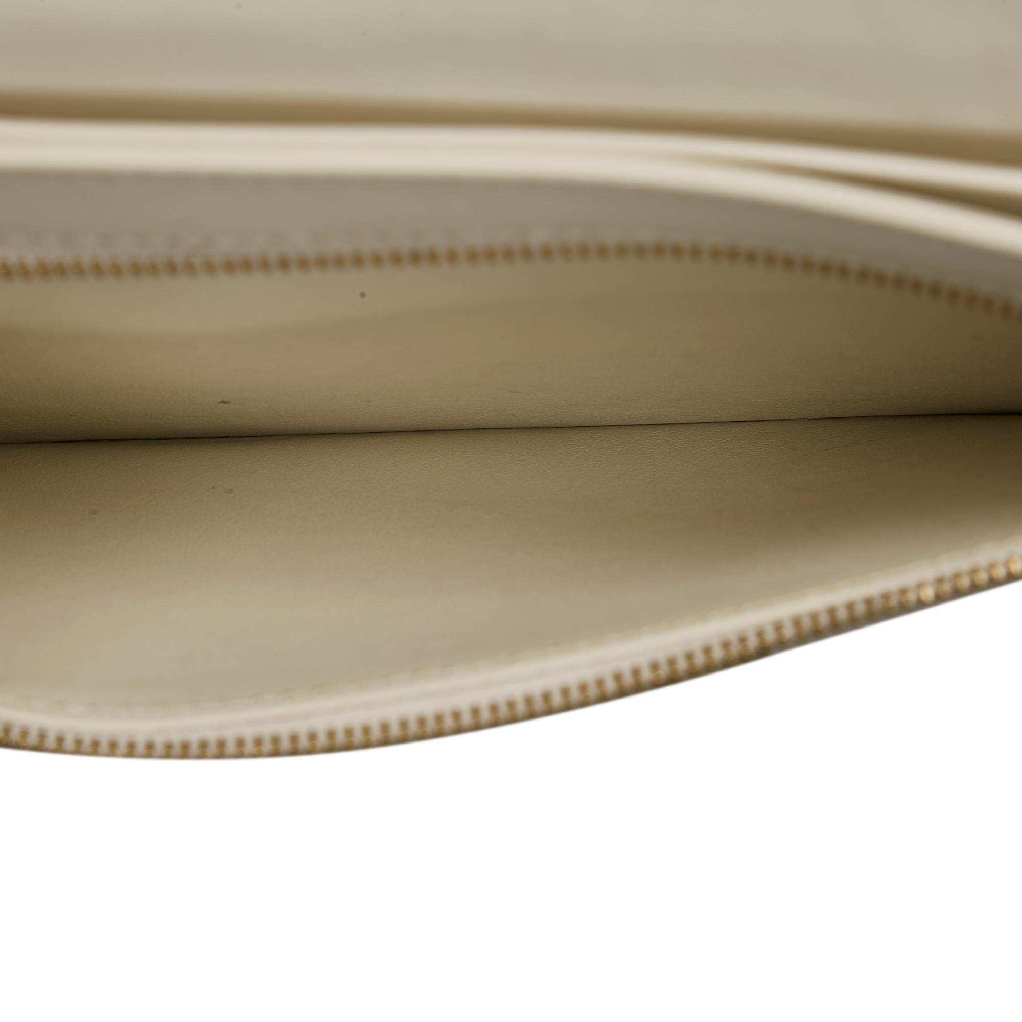 Celine Large Strap Wallet (SHG-35896)