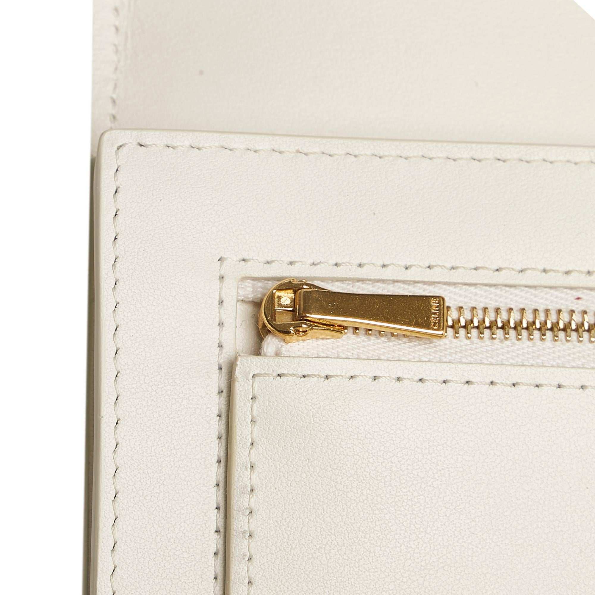 Celine Large Strap Wallet (SHG-35896)