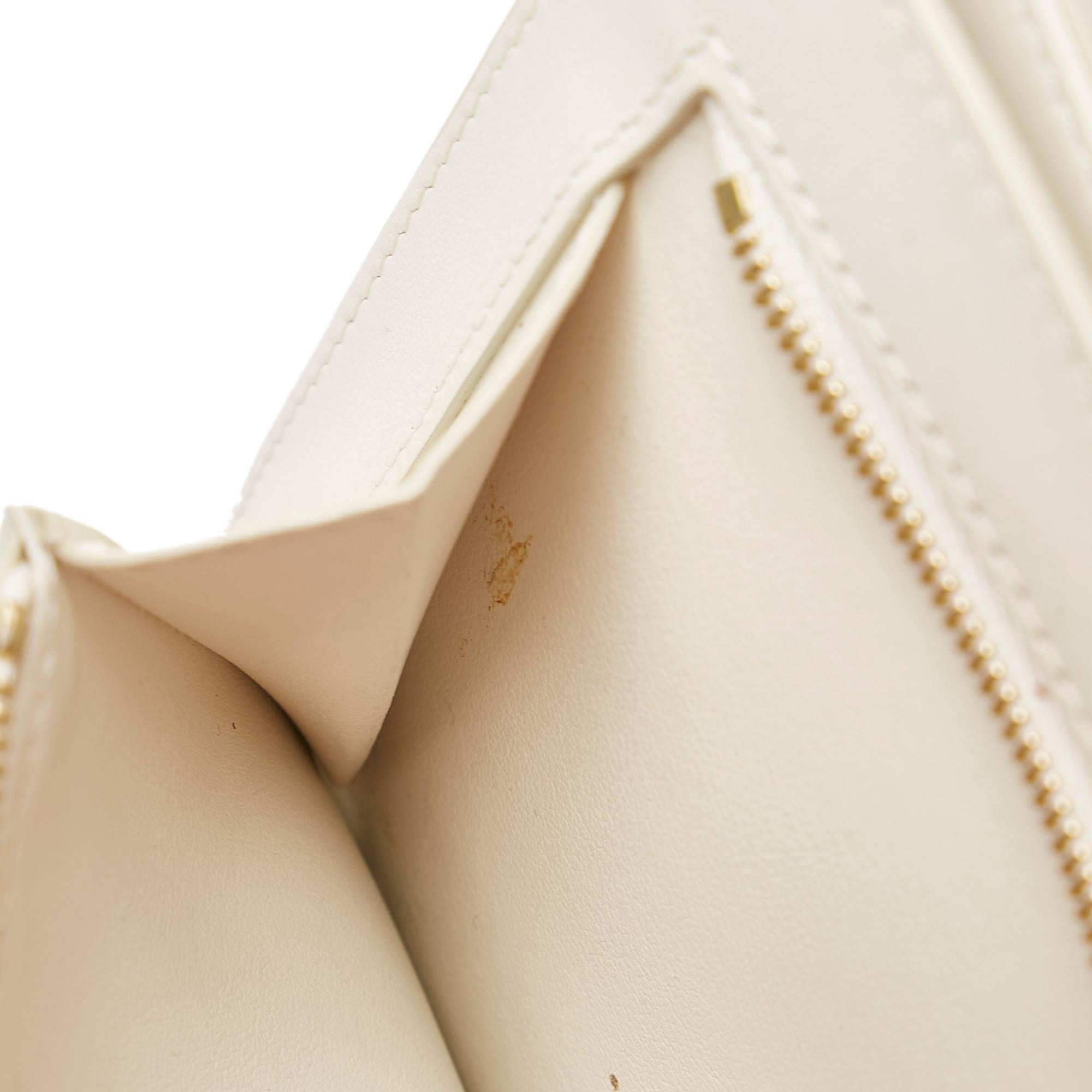 Celine Large Strap Wallet (SHG-35896)