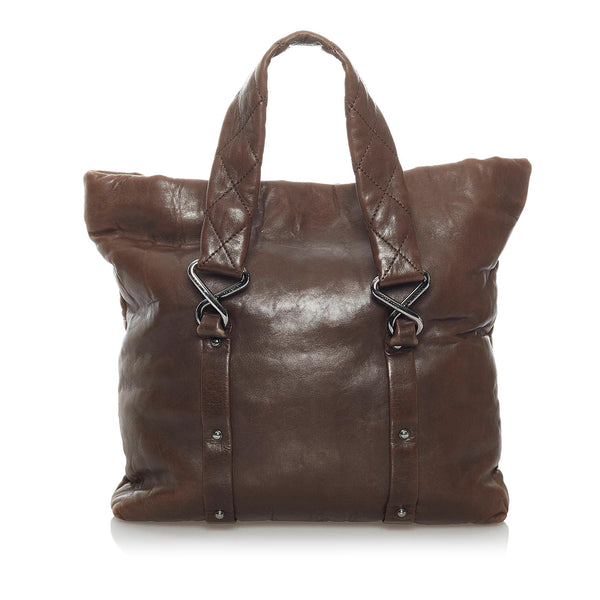 Chanel Wild Stitch CC Lambskin Leather Tote Bag (SHG-28432) – LuxeDH