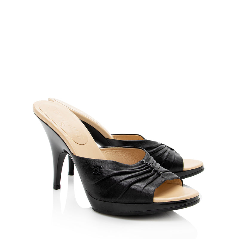 Chanel Ruched Leather Slide Mules - Size 7 / 37 (SHF-18120)