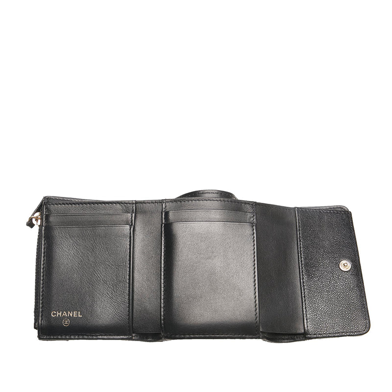 Chanel Boy Tri-Fold Leather Small Wallet (SHG-35310)
