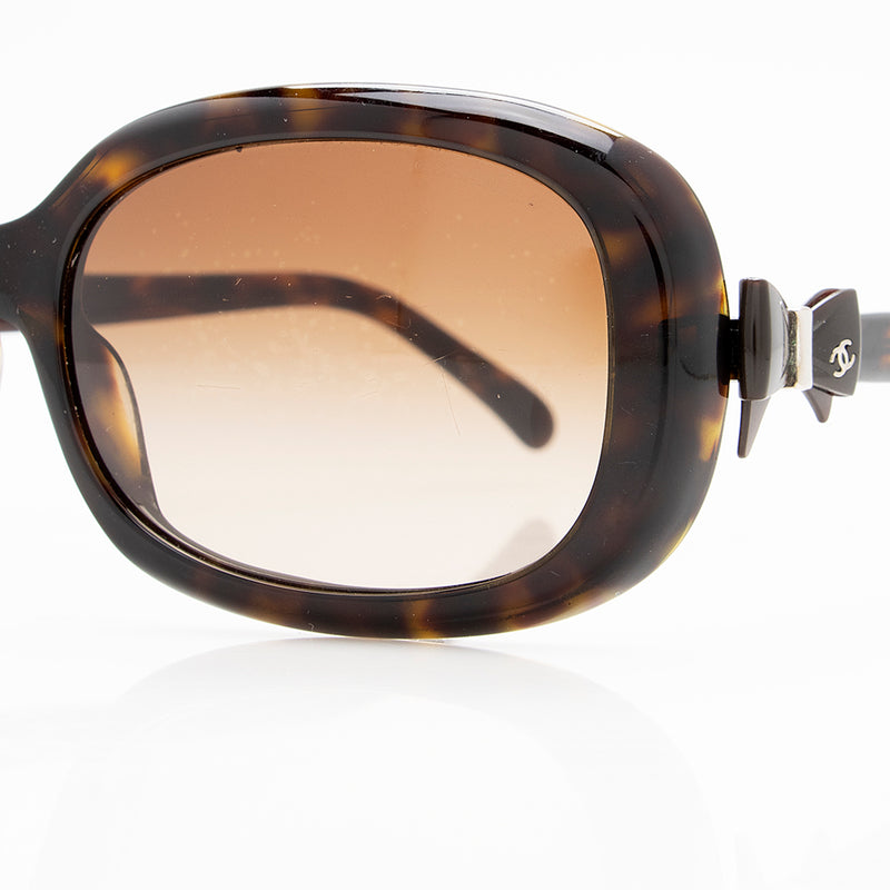 Chanel CC Bow Rectangle Sunglasses (SHF-18784) – LuxeDH