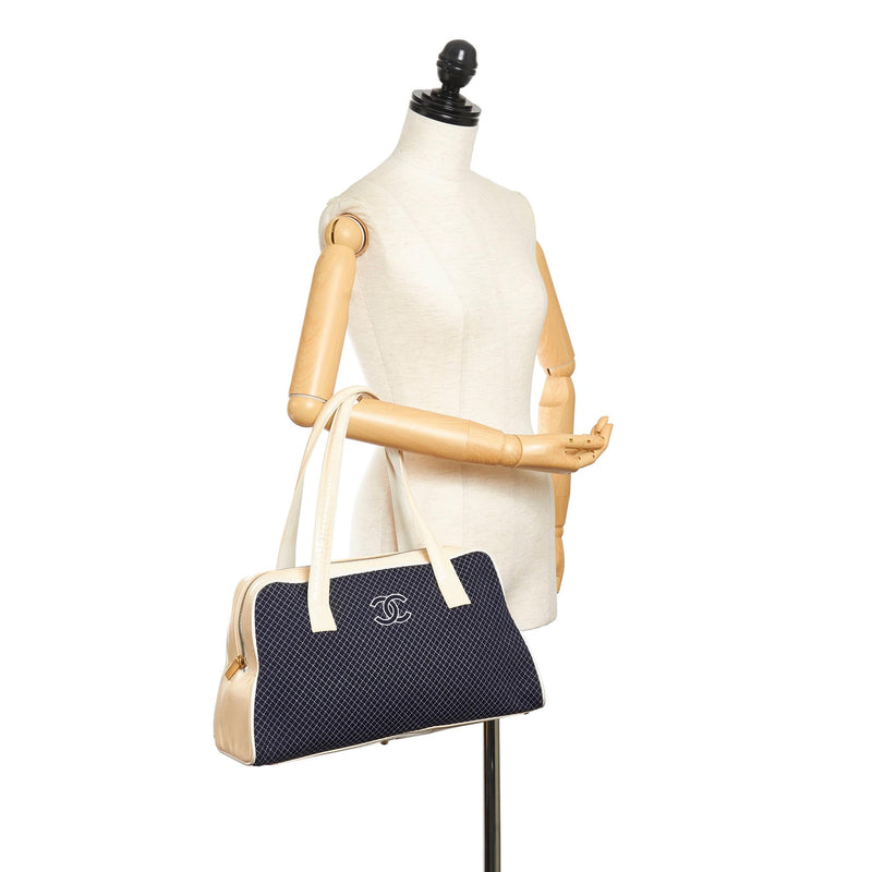 Chanel CC Denim Handbag (SHG-32058)