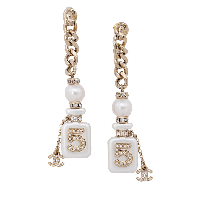 chanel pearl necklace with cc logo earrings