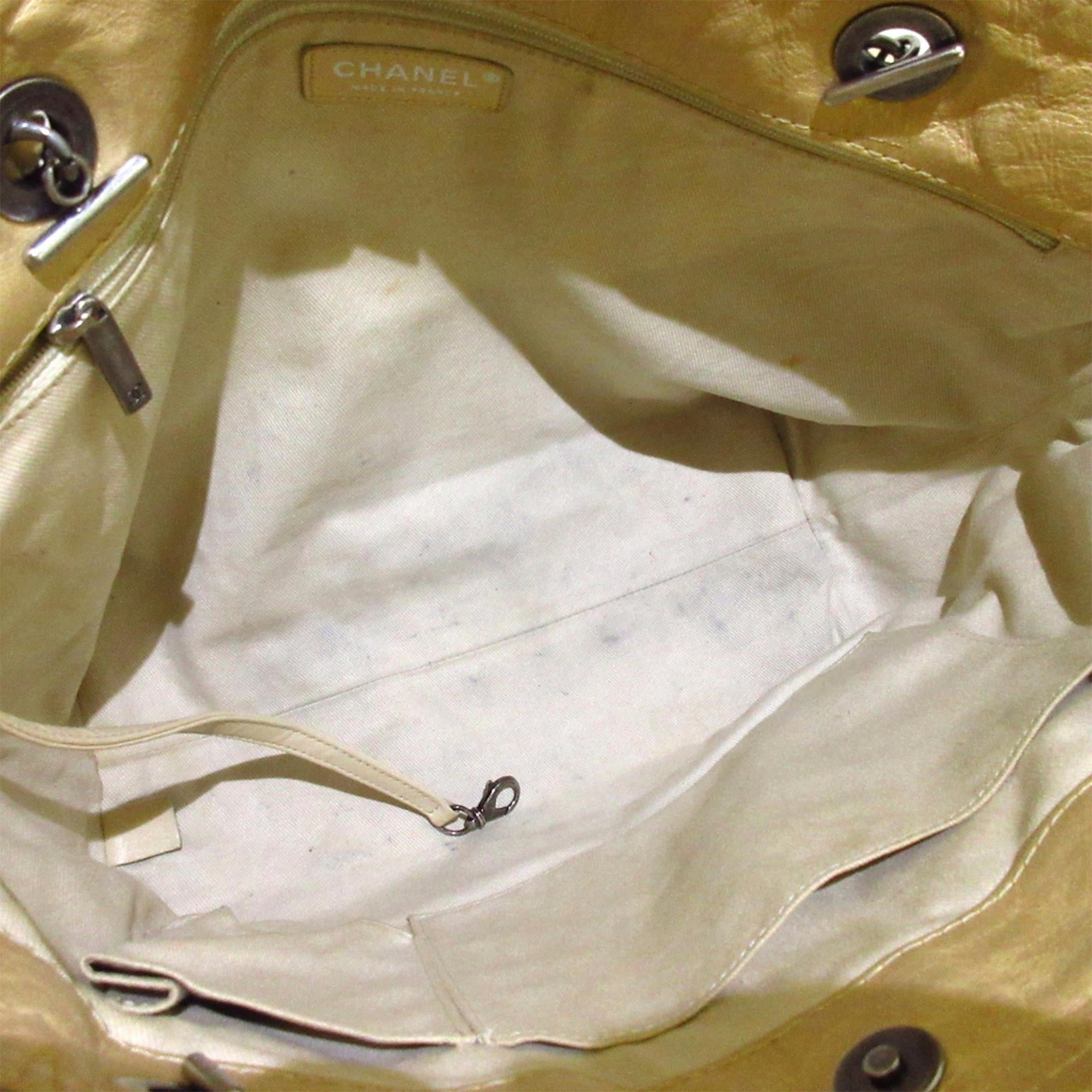 Chanel CC Timeless Lambskin Leather Shoulder Bag (SHG-32451)