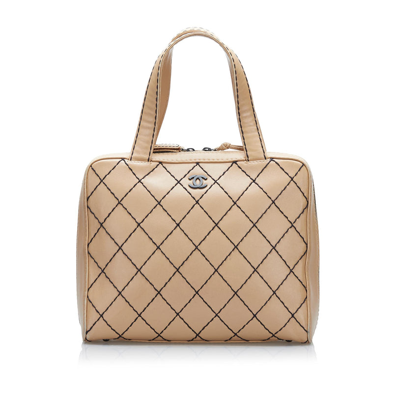 Chanel CC Wild Stitch Handbag (SHG-37182) – LuxeDH