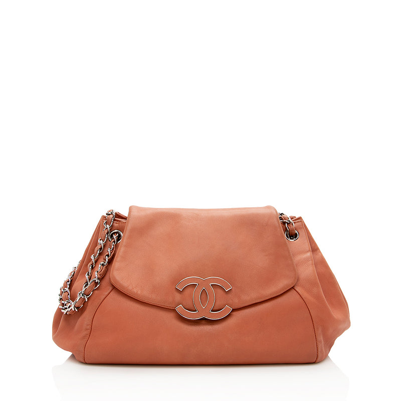 Chanel Calfskin Hampton Accordion Shoulder Bag (SHF-16469) – LuxeDH