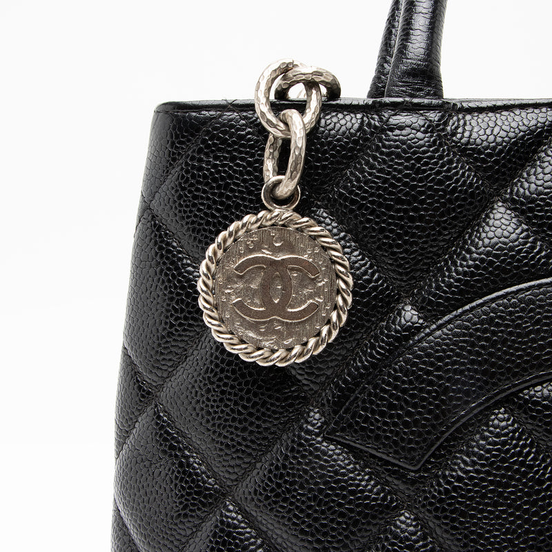 Chanel Caviar Leather Medallion Tote (SHF-23126)