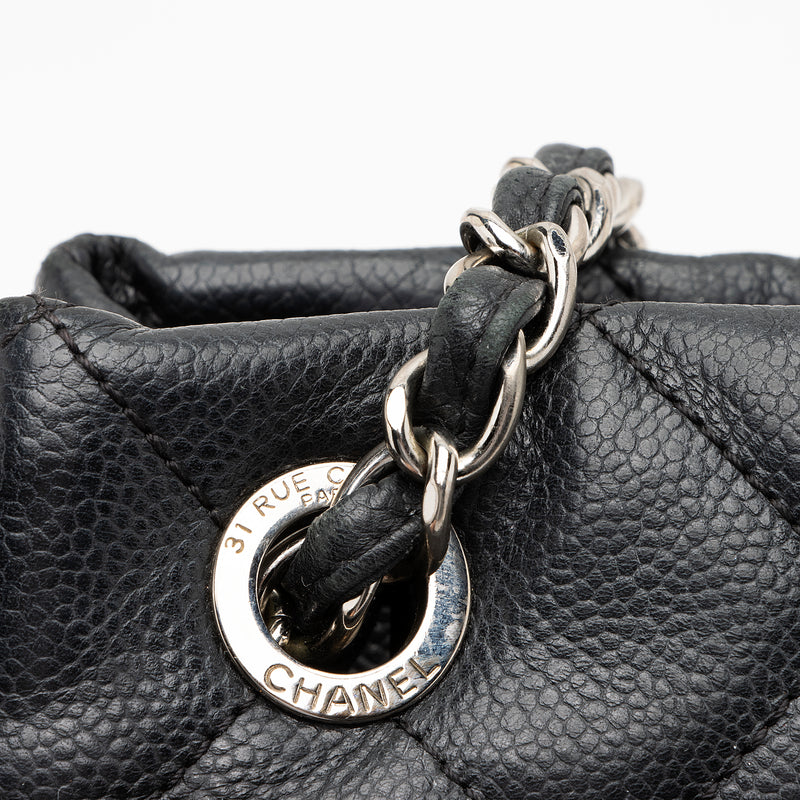 Chanel Caviar Leather Timeless CC Frame Clutch (SHF-22756) – LuxeDH