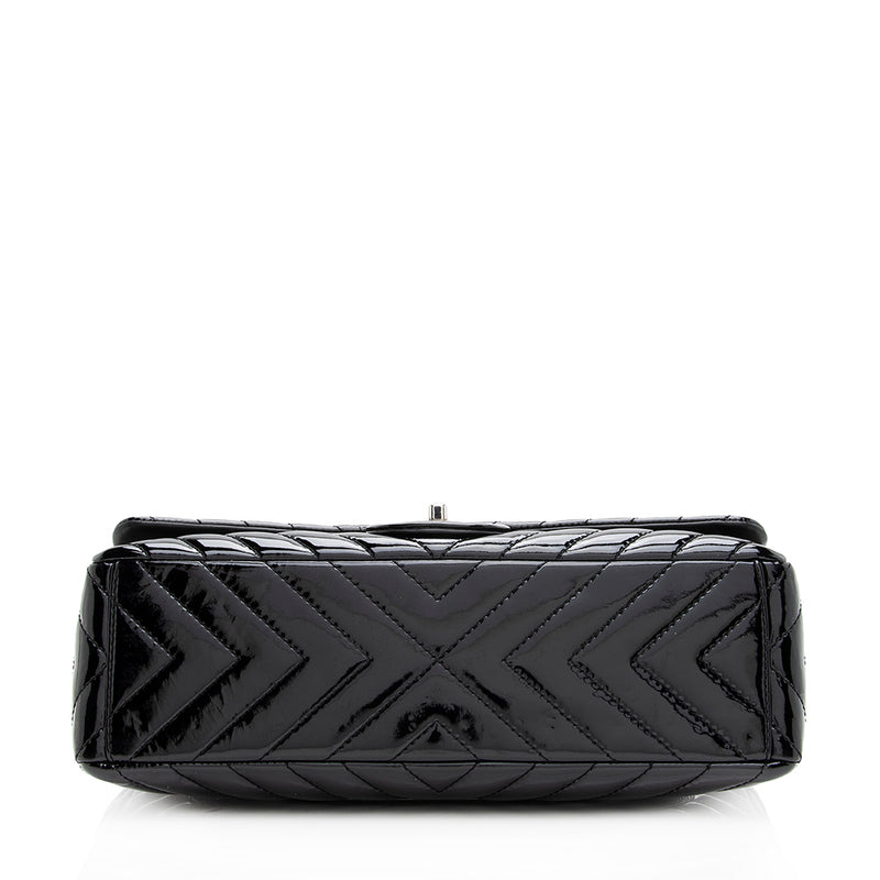 Chanel Chevron Patent Leather Classic Maxi Single Flap Bag - FINAL SAL –  LuxeDH