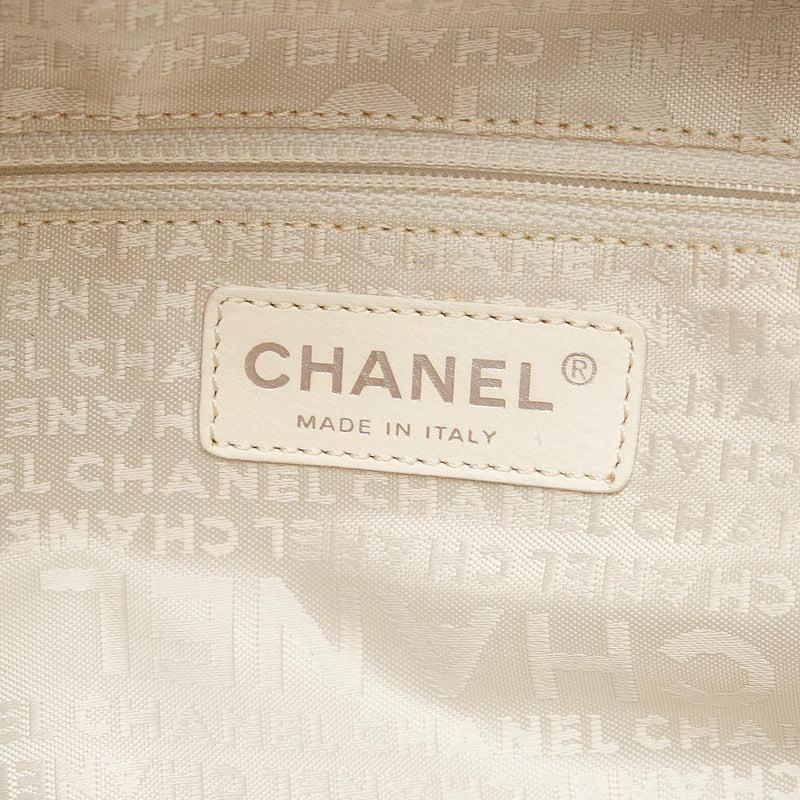 Chanel Choco Bar Caviar Leather Shoulder Bag (SHG-27013) – LuxeDH