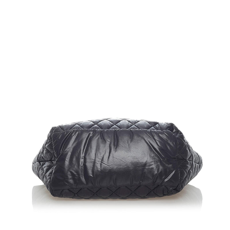 Chanel Coco Cocoon Tote Bag (SHG-U8F3g0) – LuxeDH