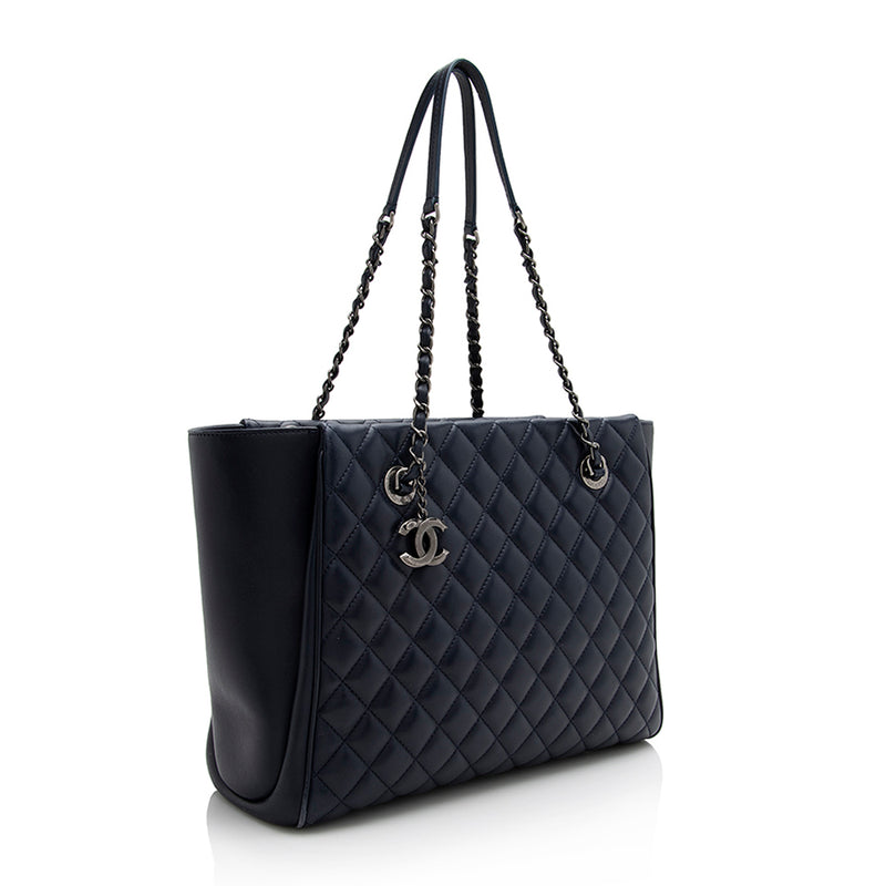 Chanel Quilted Lambskin CC Zip Large Tote (SHF-21917)