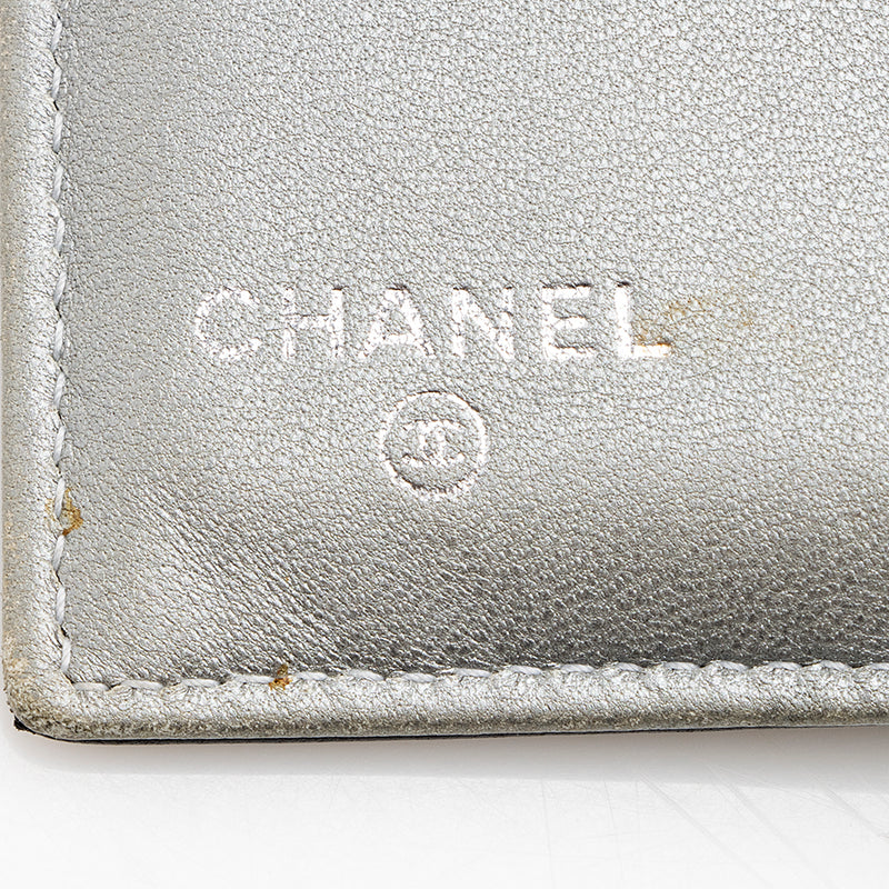 Chanel Lambskin Camelia Compact Wallet (SHF-16247) – LuxeDH