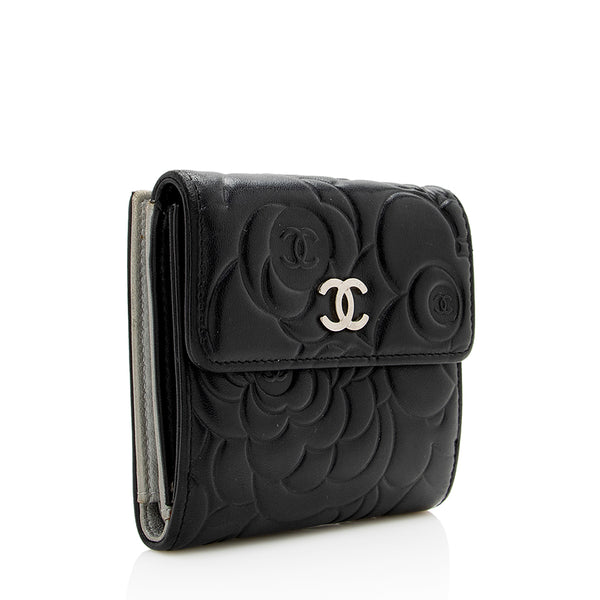 BRAND NEW Chanel 19 Small Flap Wallet - Black Trifold (RARE