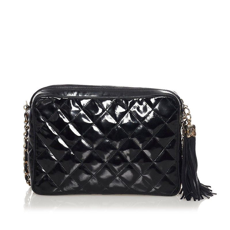 chanel patent leather clutch