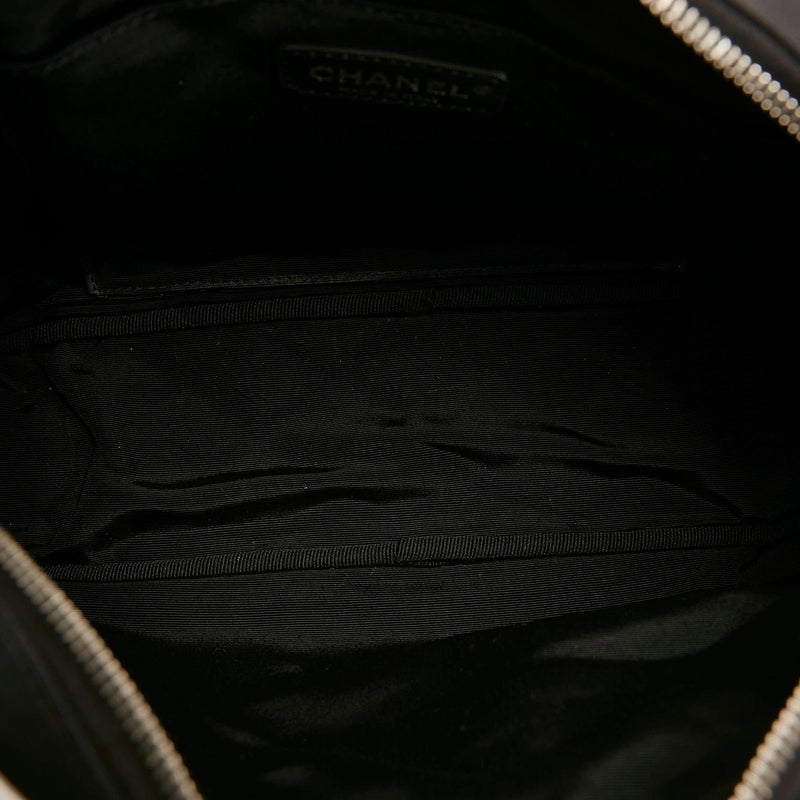 Chanel Matelasse Leather Crossbody Bag (SHG-34995) – LuxeDH
