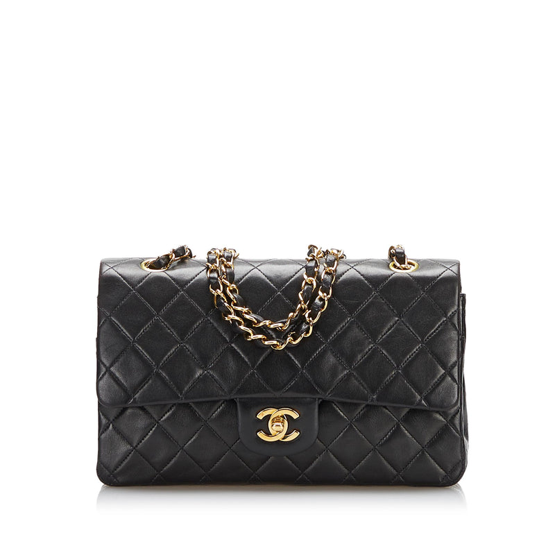 Chanel White Leather Medium Classic Double Flap Shoulder Bag Chanel | The  Luxury Closet