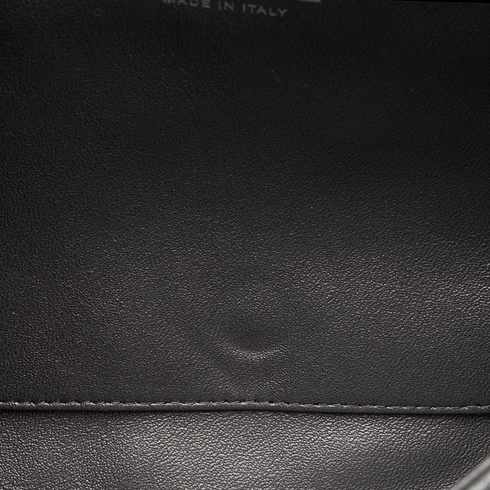 Chanel Metallic Lambskin Flap Clutch on Chain (SHF-bJM9yK)