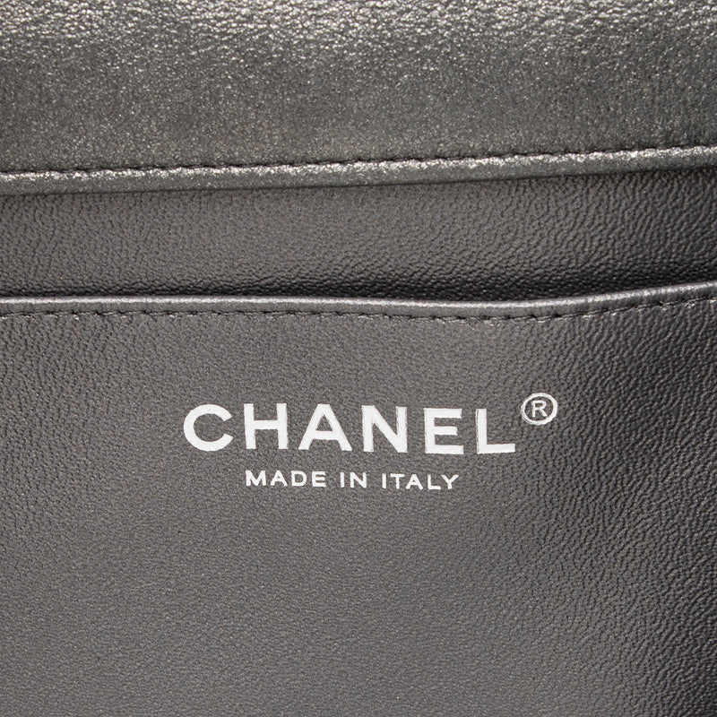 Chanel Metallic Lambskin Flap Clutch on Chain (SHF-bJM9yK)