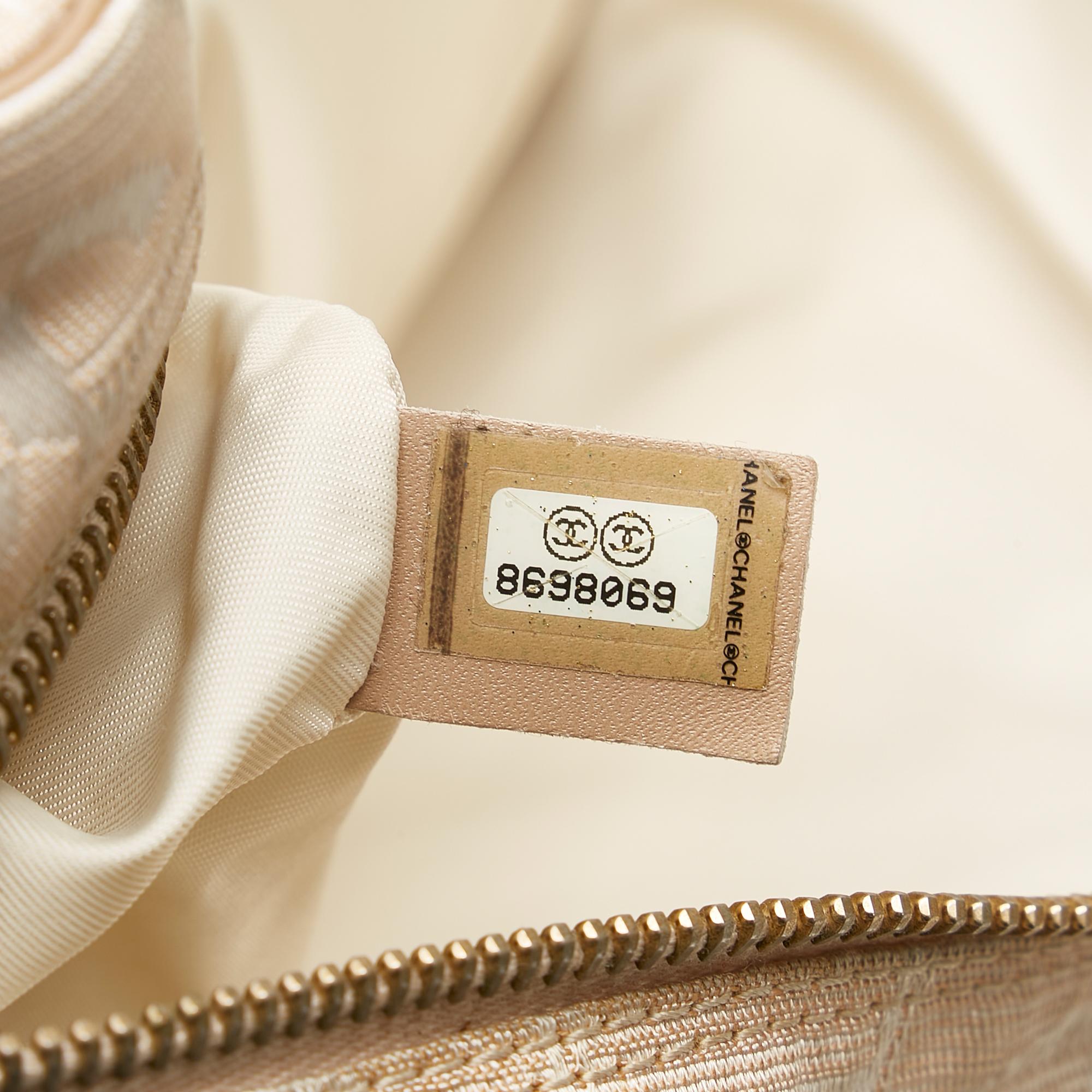 Chanel New Travel Line Handbag (SHG-37983)