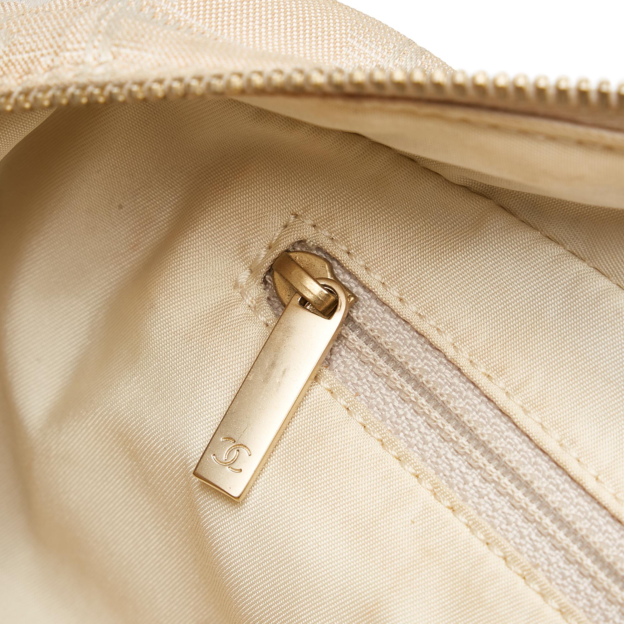 Chanel New Travel Line Handbag (SHG-37983)