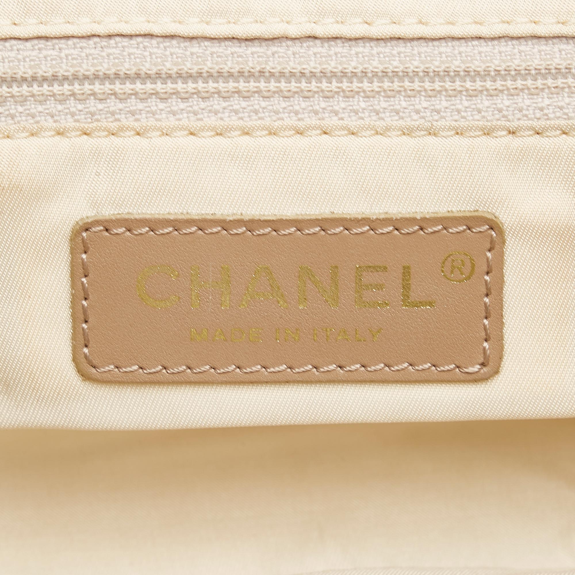 Chanel New Travel Line Handbag (SHG-37983)