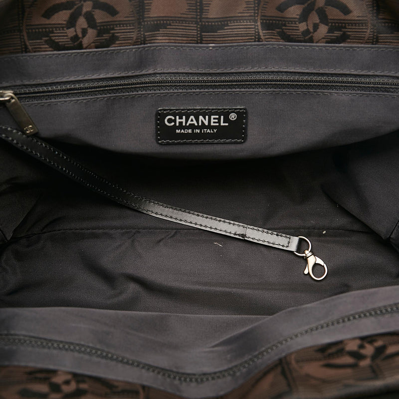 Chanel New Travel Line Handbag (SHG-cYPGJh)
