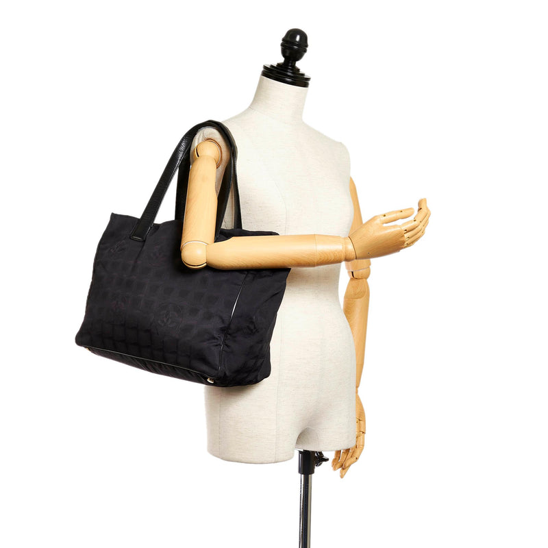 Chanel New Travel Line Nylon Tote Bag (SHG-28256)