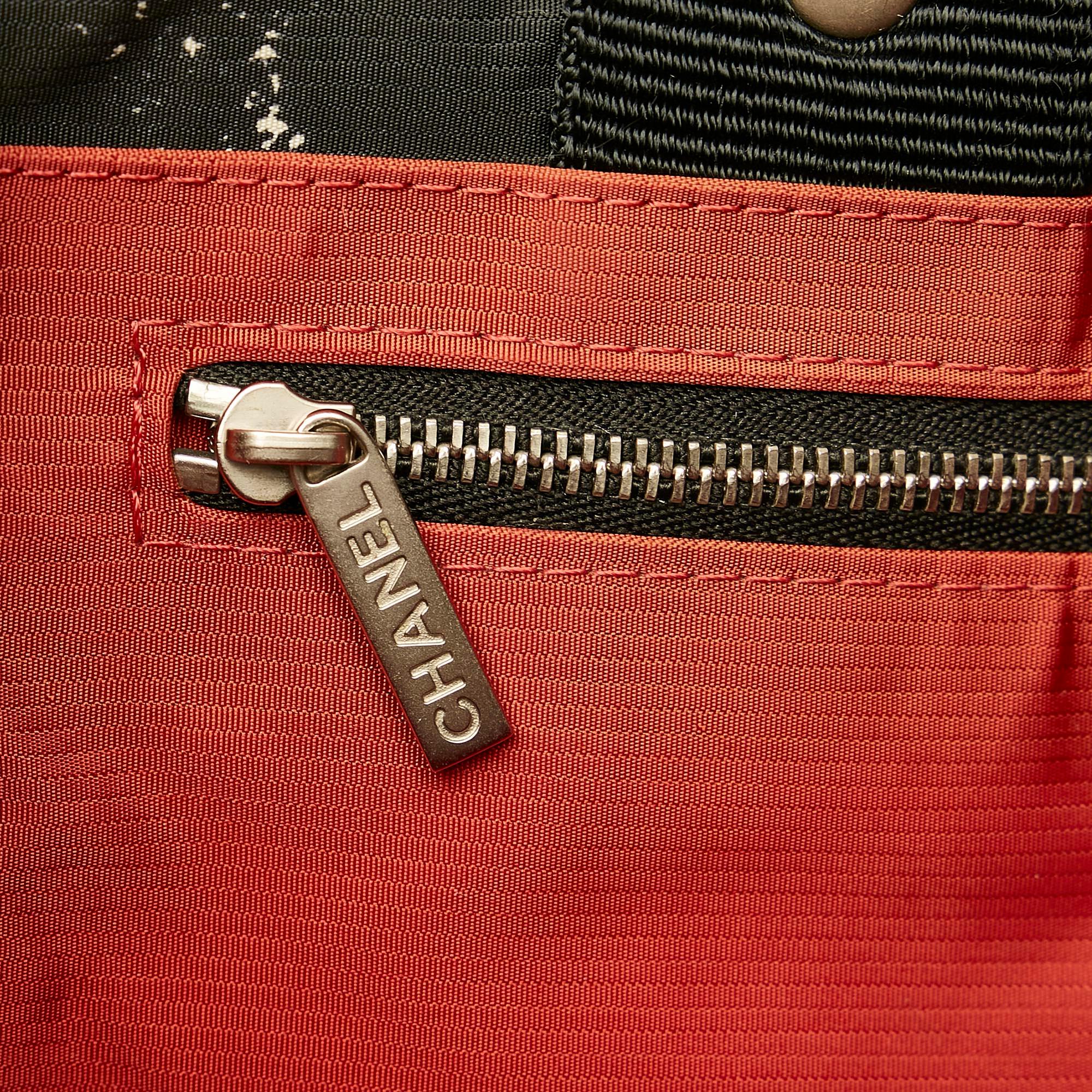 Chanel Old Travel Line Nylon Handbag (SHG-29407)