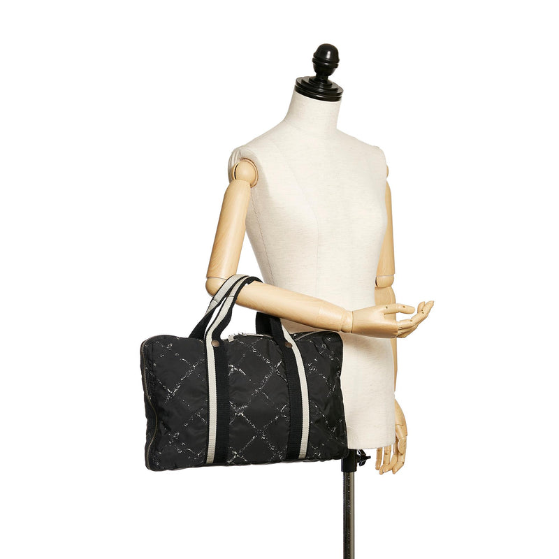 Chanel Black Old Travel Line Nylon Laptop Case White Cloth ref.245233 -  Joli Closet
