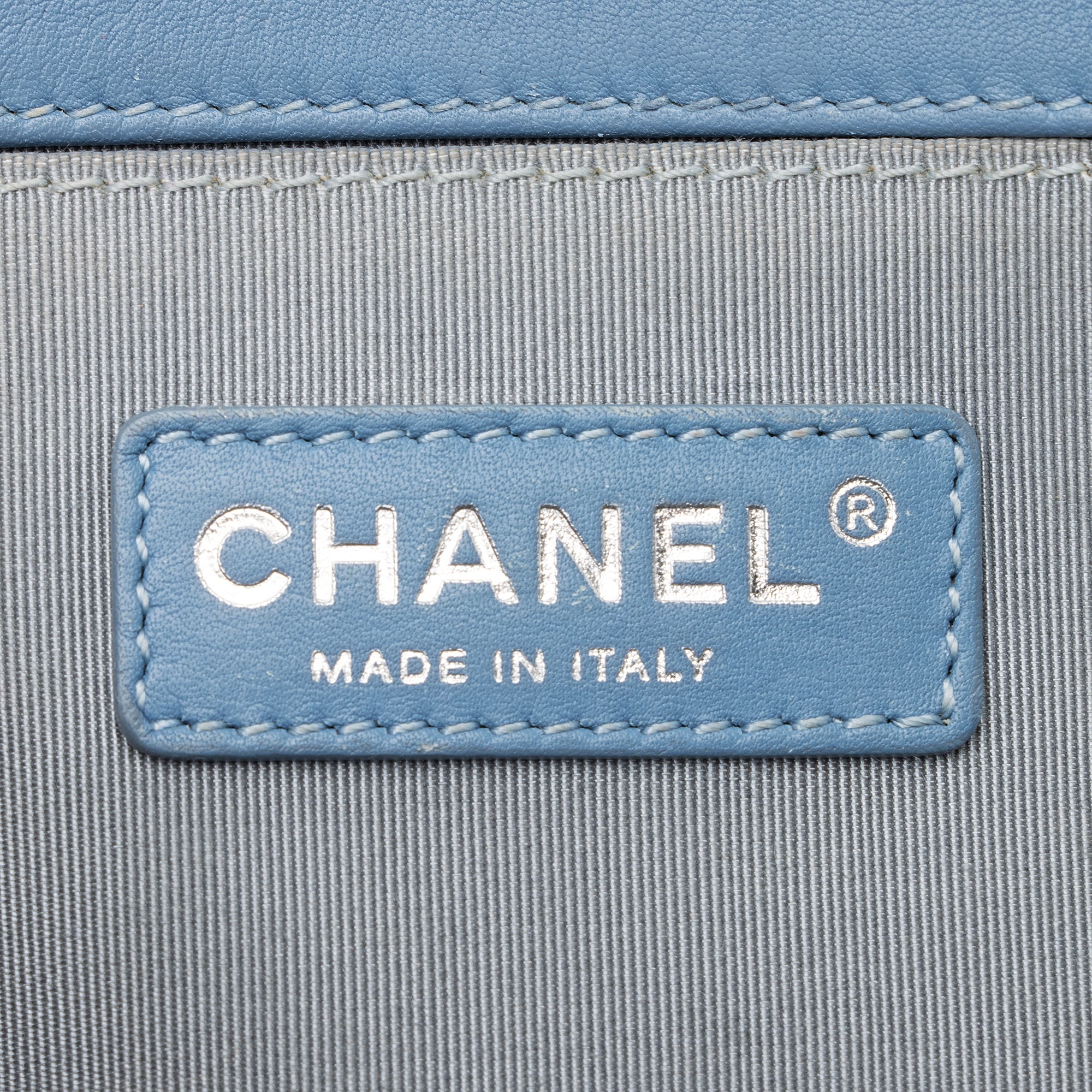 Chanel Patent Leather Old Medium Boy Bag (SHF-23614)