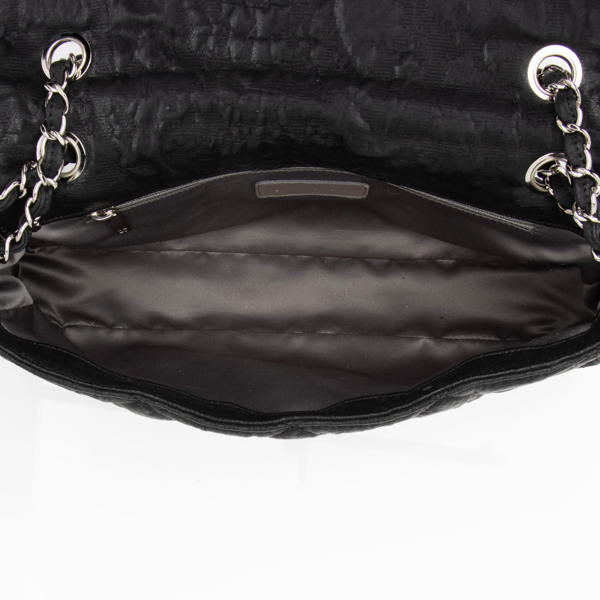 Chanel Quilted Coated Canvas Le Marais Ligne Flap Bag (SHF-oc9sFy)