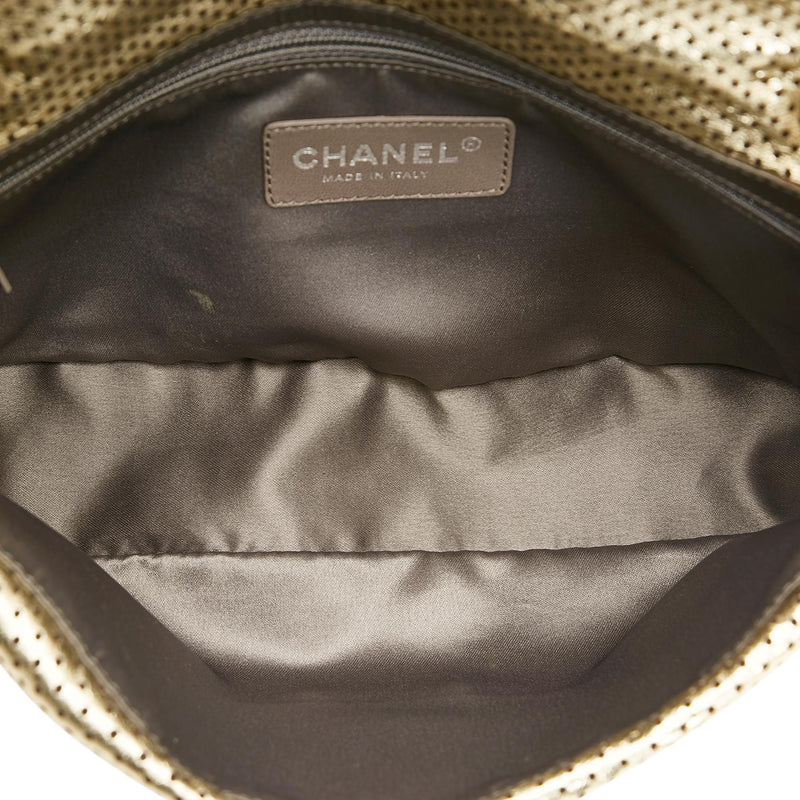 Chanel Reissue Drill Perforated Flap Bag (SHG-qL5WtA)