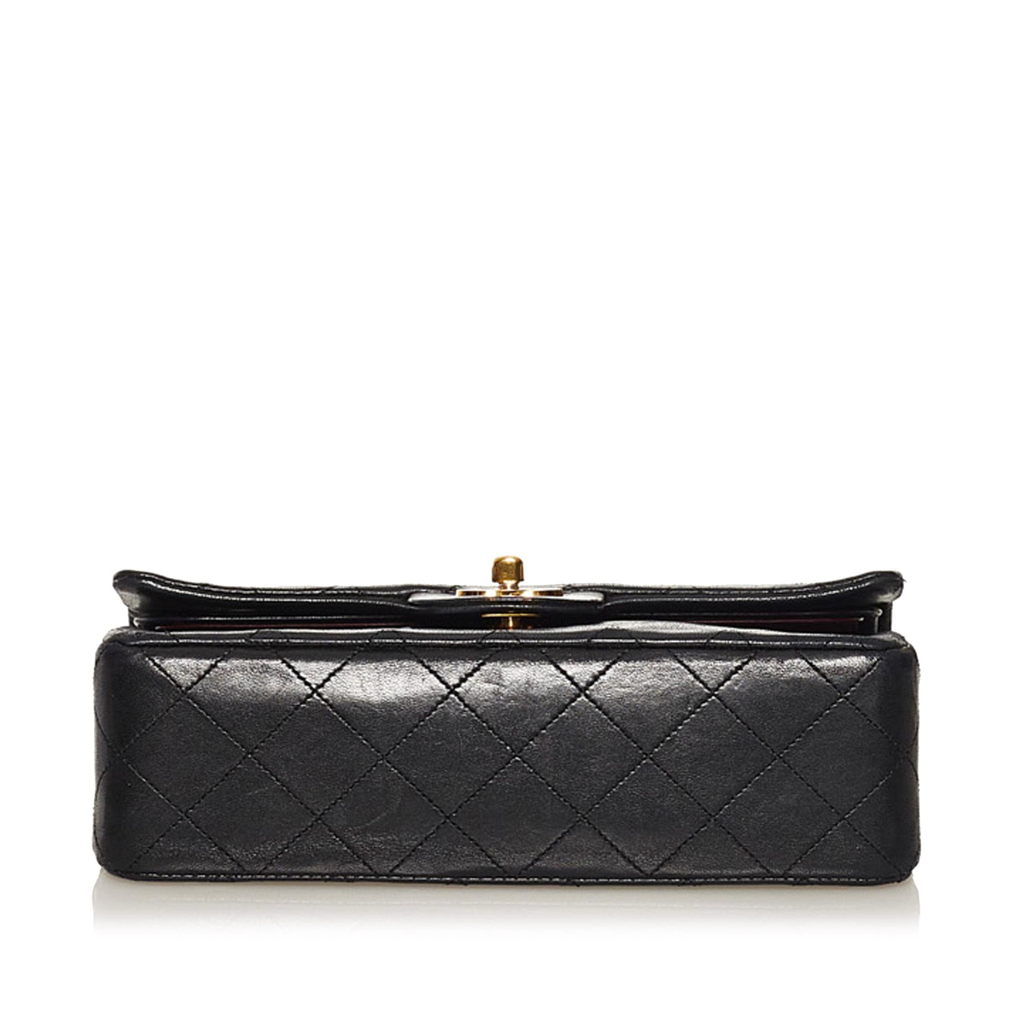 Chanel Small CC Matelasse Lambskin Flap Bag (SHG-35134)
