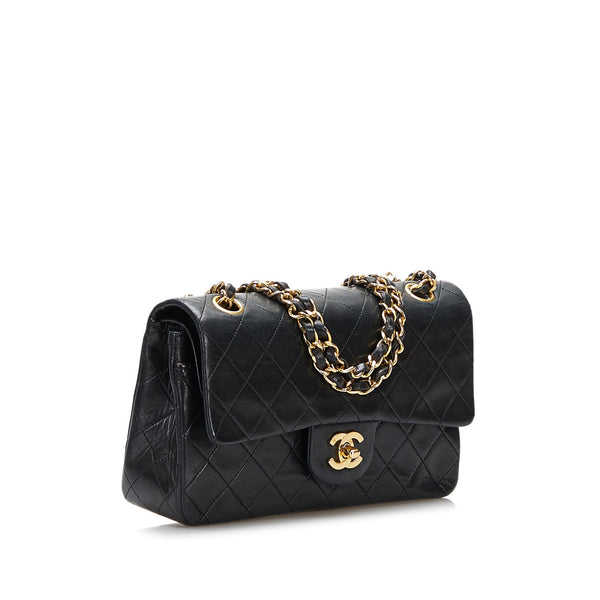 Chanel Small Classic Lambskin Double Flap (SHG-Bfeqyq) – LuxeDH