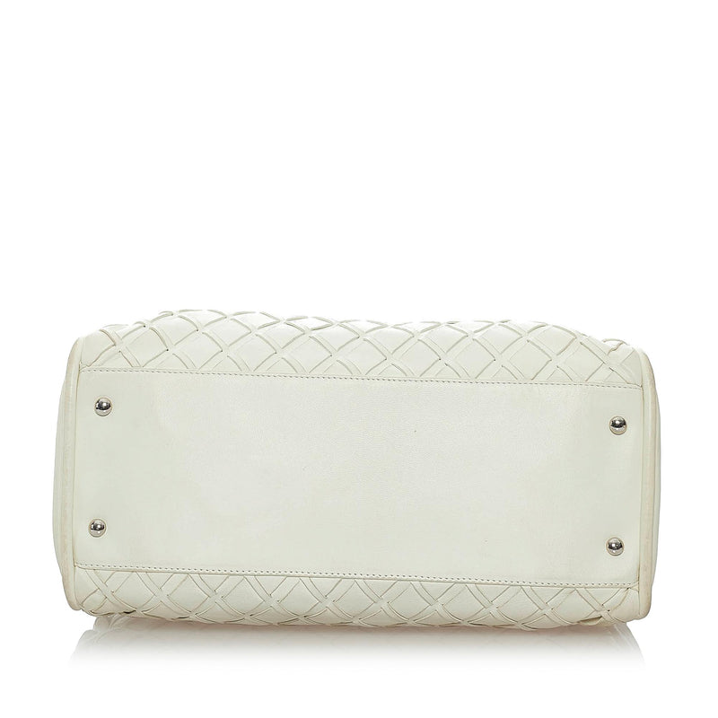 Chanel Ultimate Soft Sombrero Leather Handbag (SHG-33492)
